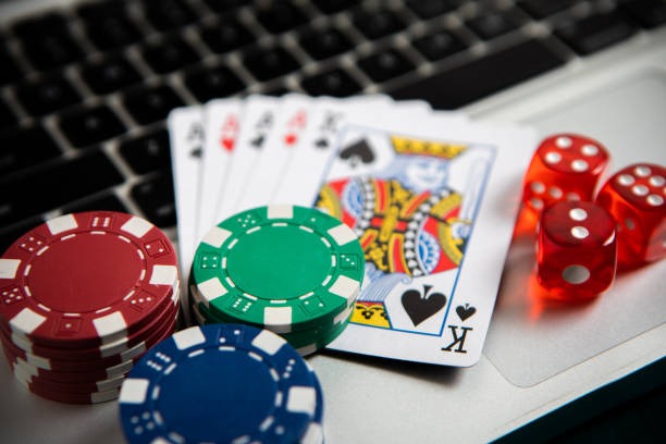 master33 What Makes Baccarat Easy To Follow
